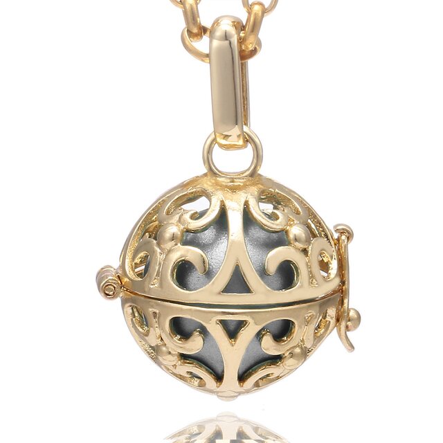 Morella Damen Halskette Edelstahl gold 70 cm mit Ornament Anhnger gold und Klangkugel Zirkonia in Schmuckbeutel