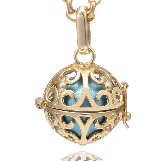 Morella Damen Halskette Edelstahl gold 70 cm mit Ornament Anhänger gold und Klangkugel hellblau Ø 16 mm in Schmuckbeutel