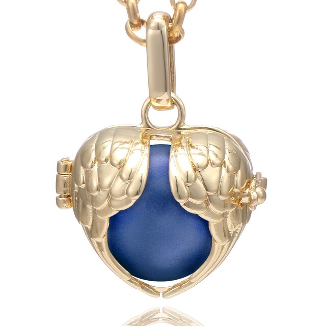 Morella Damen Halskette Edelstahl gold 70 cm mit Schutzengel Flügel Anhänger gold und Klangkugel blau Ø 16 mm in Schmuckbeutel