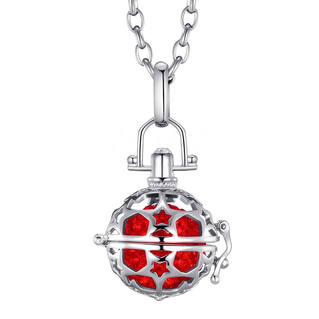 Morella Damen Schutzengel Halskette Edelstahl 70 cm mit Anhänger Sterne und Klangkugel rot Ø 16 mm in Schmuckbeutel