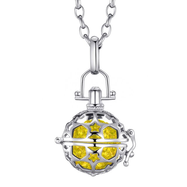 Morella Damen Schutzengel Halskette Edelstahl 70 cm mit Anhnger Sterne und Klangkugel gelb  16 mm in Schmuckbeutel