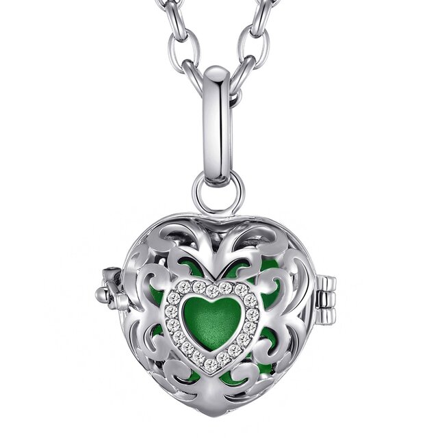 Morella Damen Schutzengel Halskette Edelstahl 70 cm mit Anhänger Herz Liebe und Klangkugel grün Ø 16 mm in Schmuckbeutel